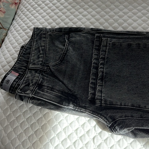 NEW Cabi Boyfriend Jeans - Picture 5 of 5